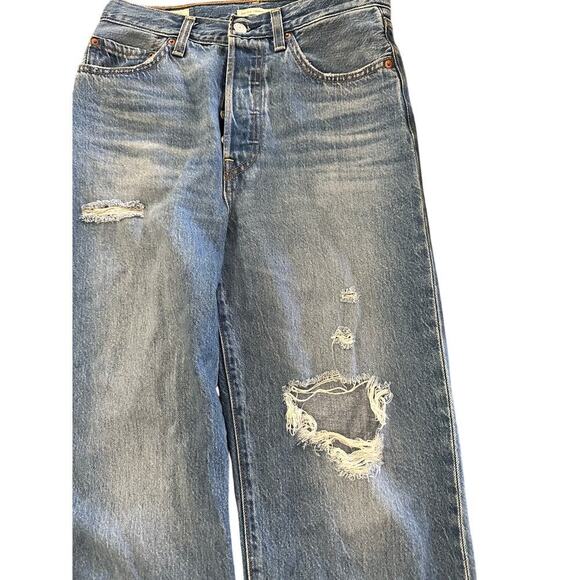 Levi's Women's Blue premium denim Button Fly Ribcage Straight Ankle Jean Size 27 - Picture 4 of 9